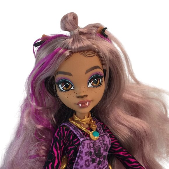 Monster High Signature Look Clawdeen Wolf 2022 HHK52 Purple Streaked Hair - Picture 2 of 9